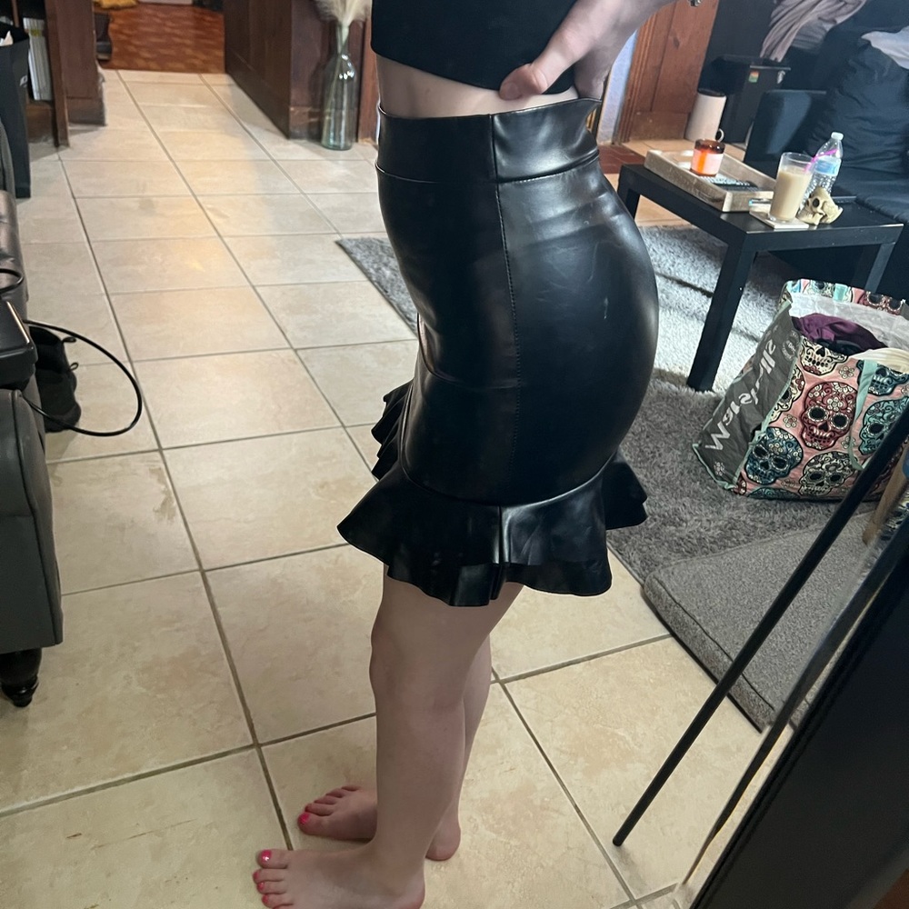 black faux leather skirt
